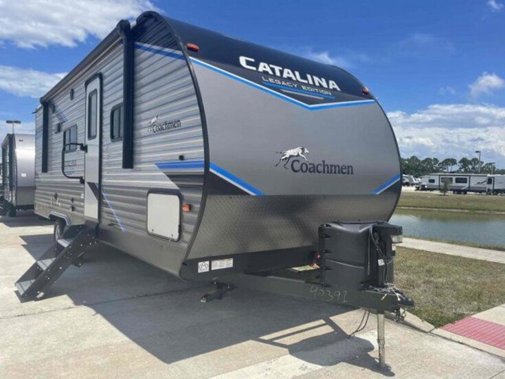 Thumbnail Photo undefined for New 2022 Coachmen Catalina 243RBSLE